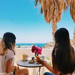 Pensión Village Twins 1