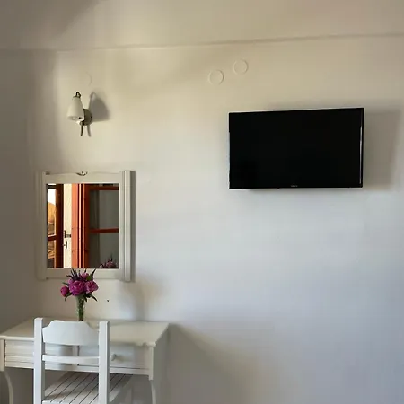 Village Twins 1 Íosz